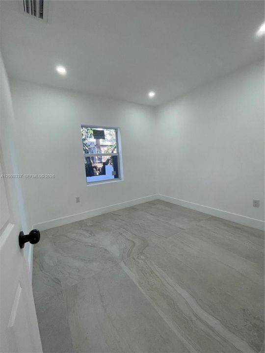 For Rent: $3,400 (3 beds, 2 baths, 1292 Square Feet)