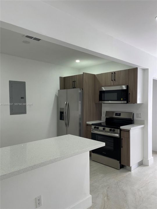 For Rent: $3,400 (3 beds, 2 baths, 1292 Square Feet)