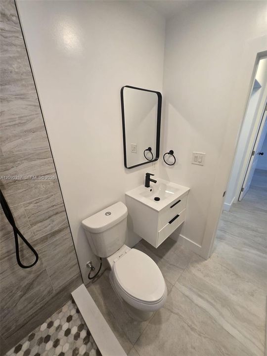 For Rent: $3,400 (3 beds, 2 baths, 1292 Square Feet)