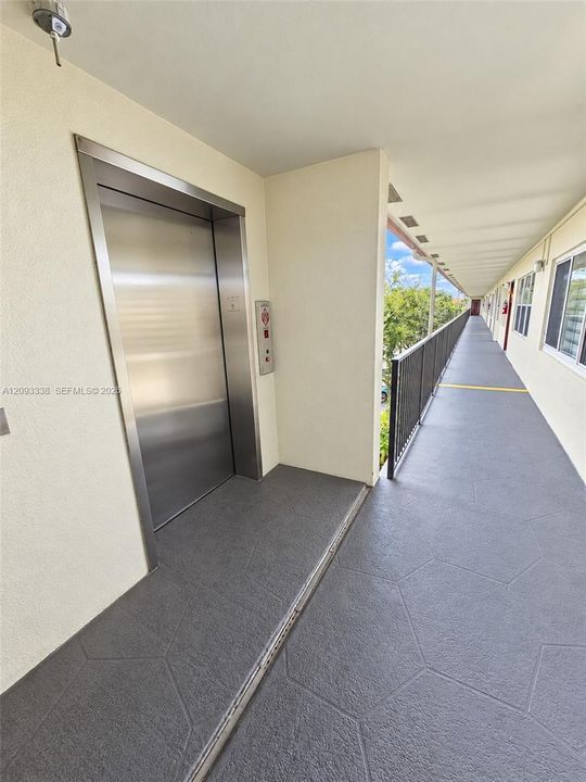 В аренду: $1,900 (2 спален, 2 ванн, 1044 Квадратных фут)