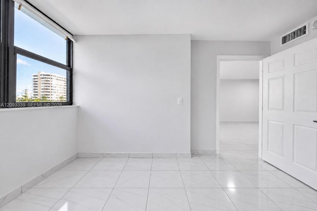 На продажу: $449,000 (2 спален, 2 ванн, 1020 Квадратных фут)