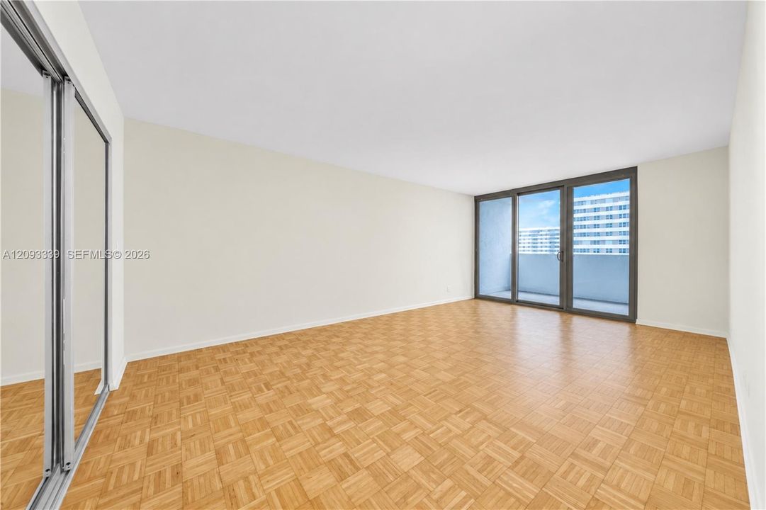 На продажу: $449,000 (2 спален, 2 ванн, 1020 Квадратных фут)