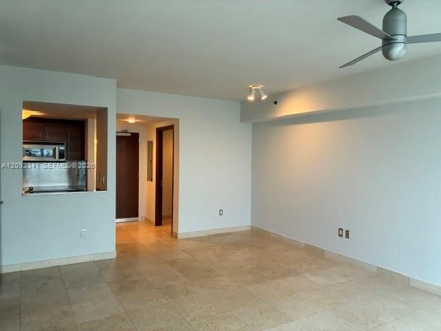 For Rent: $6,000 (1 beds, 1 baths, 851 Square Feet)