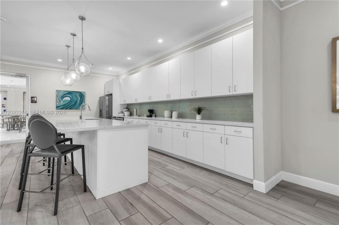 En Venta: $570,000 (2 camas, 2 baños, 1590 Pies cuadrados)