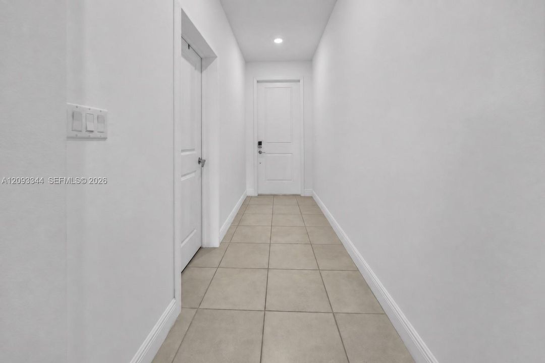 En Venta: $570,000 (2 camas, 2 baños, 1590 Pies cuadrados)