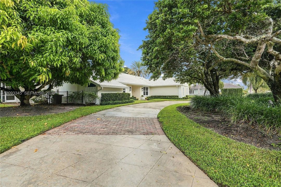 En Venta: $1,479,000 (4 camas, 3 baños, 3322 Pies cuadrados)