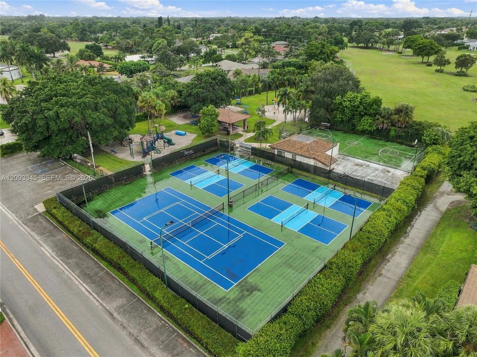 En Venta: $1,479,000 (4 camas, 3 baños, 3322 Pies cuadrados)