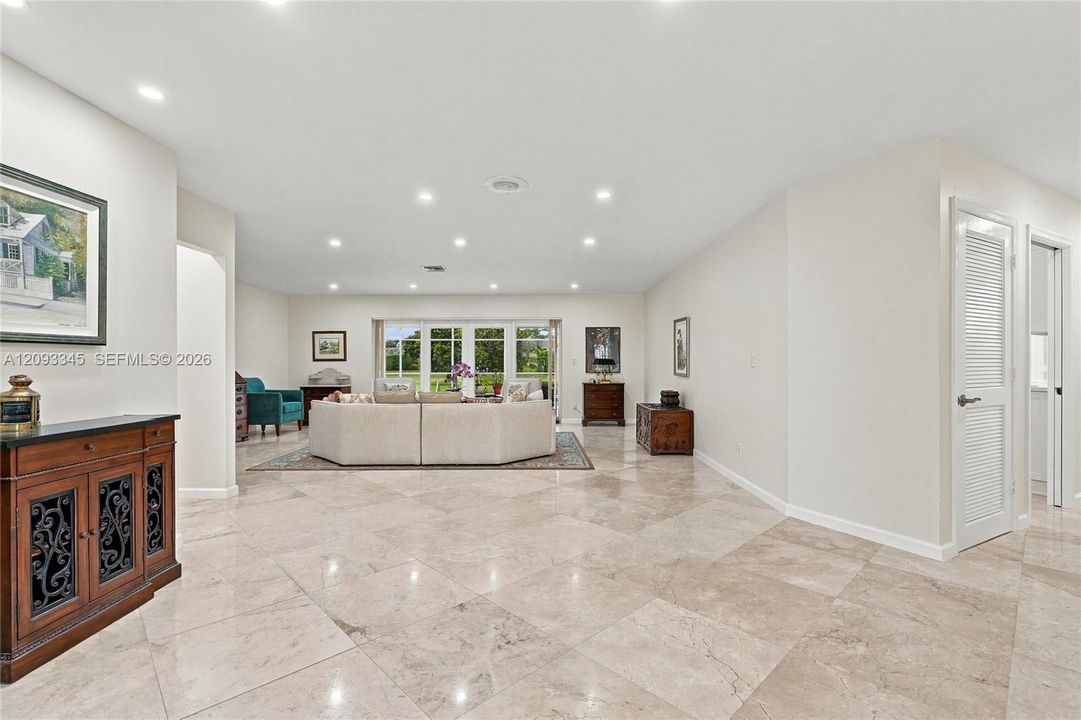 En Venta: $1,479,000 (4 camas, 3 baños, 3322 Pies cuadrados)