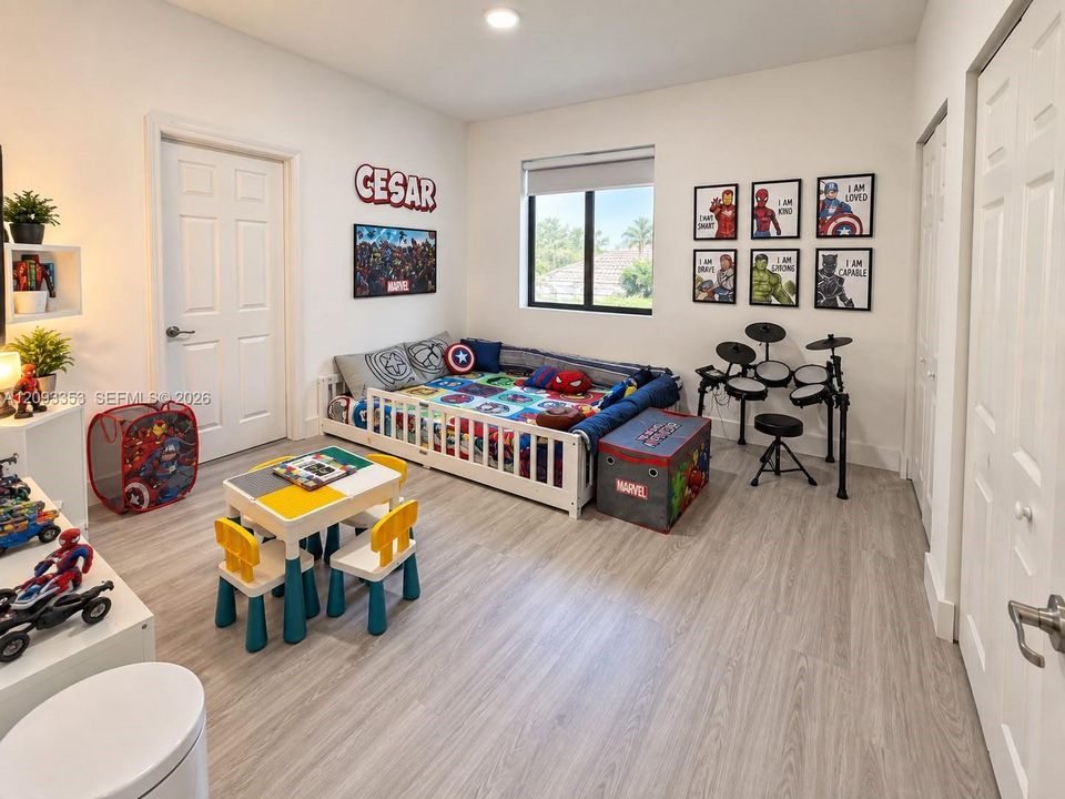 For Sale: $957,350 (3 beds, 2 baths, 2462 Square Feet)