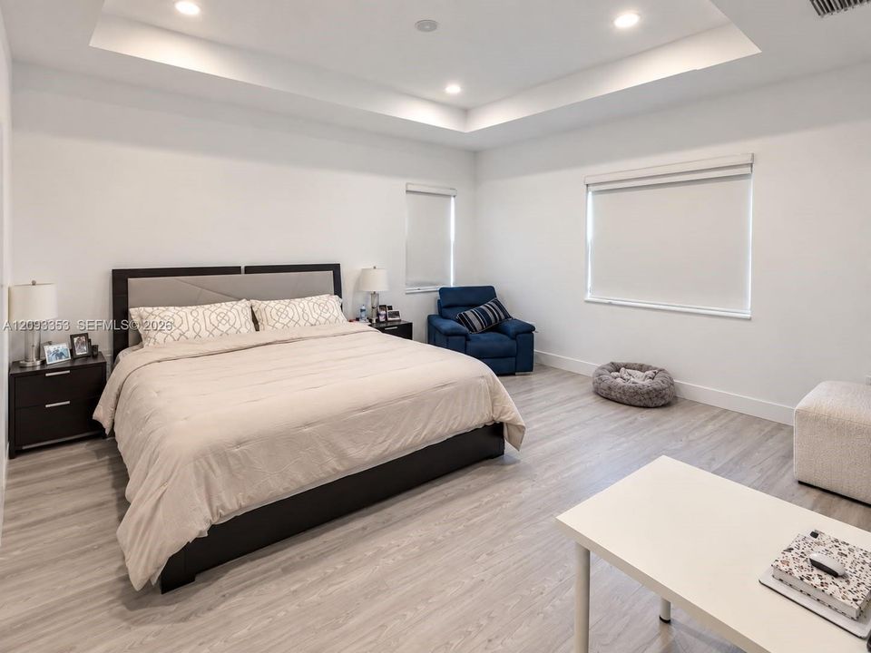 For Sale: $957,350 (3 beds, 2 baths, 2462 Square Feet)