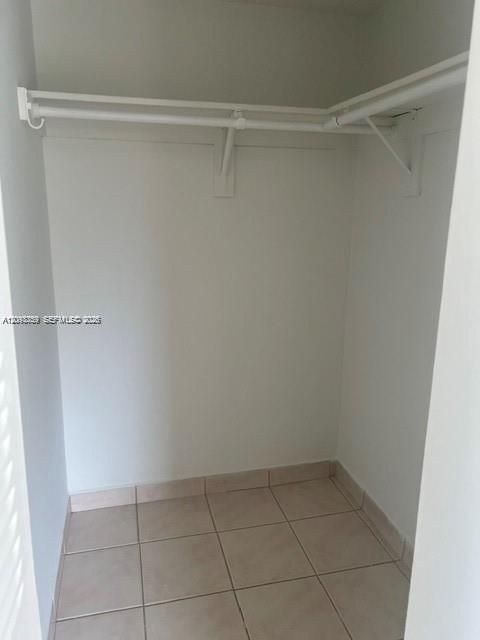 For Sale: $360,000 (2 beds, 2 baths, 871 Square Feet)