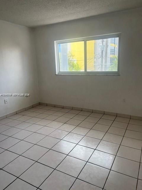 For Sale: $360,000 (2 beds, 2 baths, 871 Square Feet)