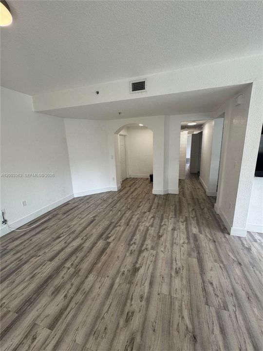 В аренду: $2,800 (3 спален, 2 ванн, 1207 Квадратных фут)