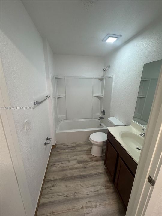 В аренду: $2,800 (3 спален, 2 ванн, 1207 Квадратных фут)
