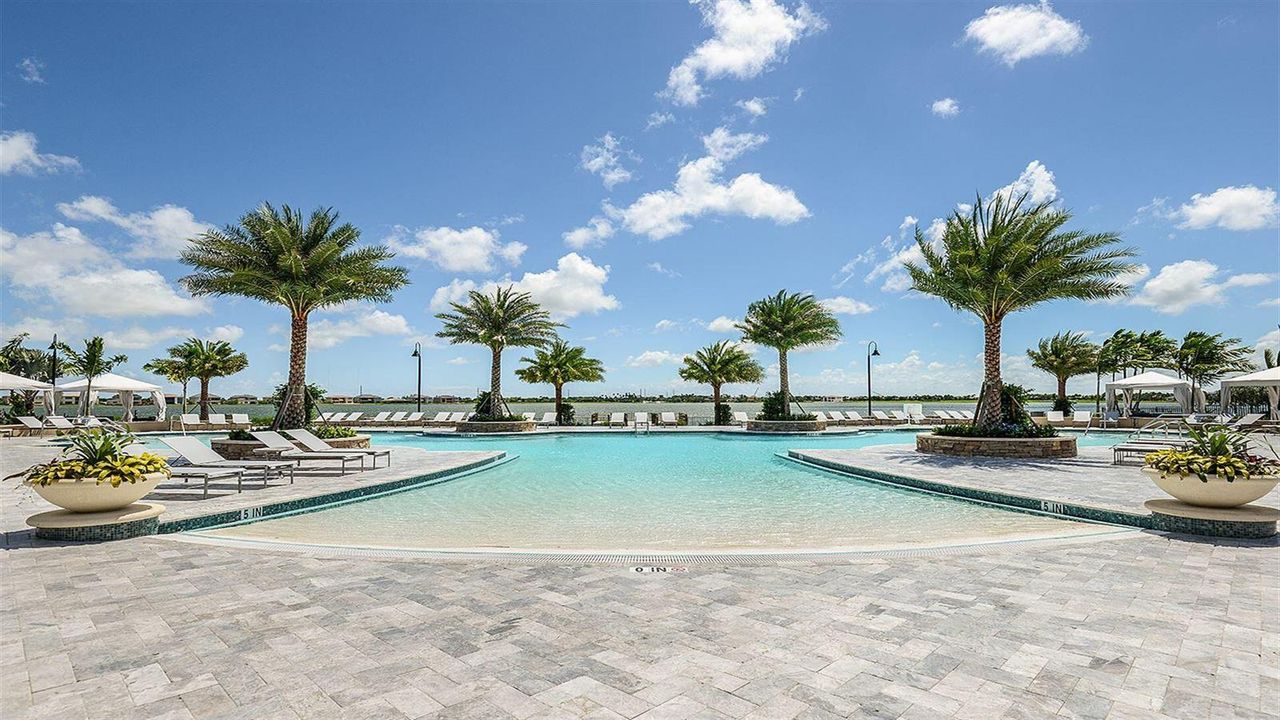 #11 Clubhouse Pool