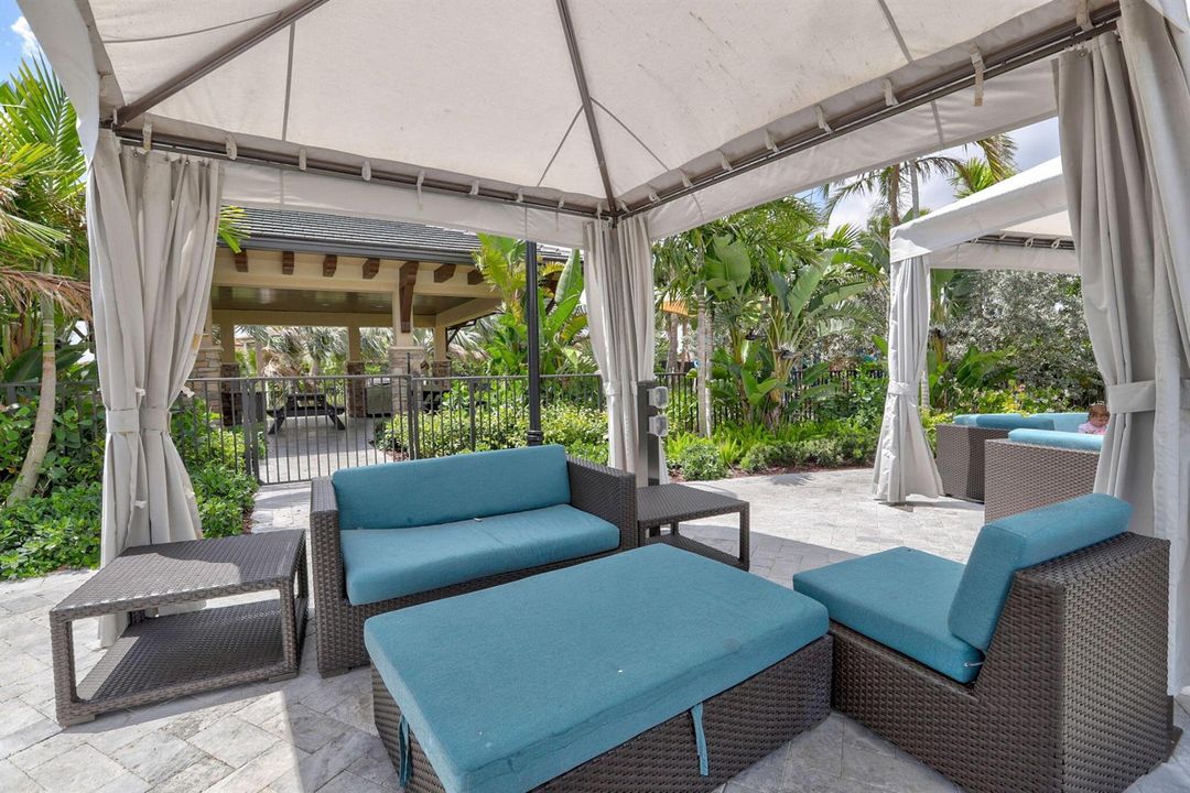 #14 Clubhouse Cabana
