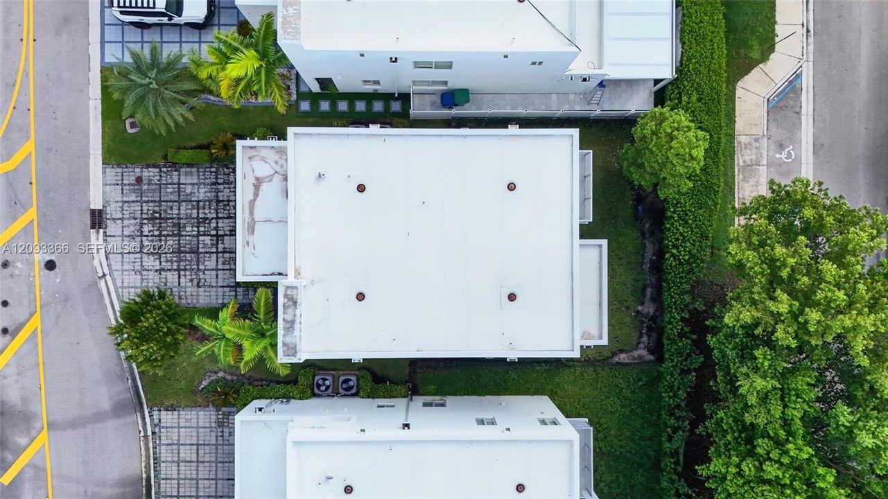 En Venta: $1,195,000 (4 camas, 4 baños, 2402 Pies cuadrados)