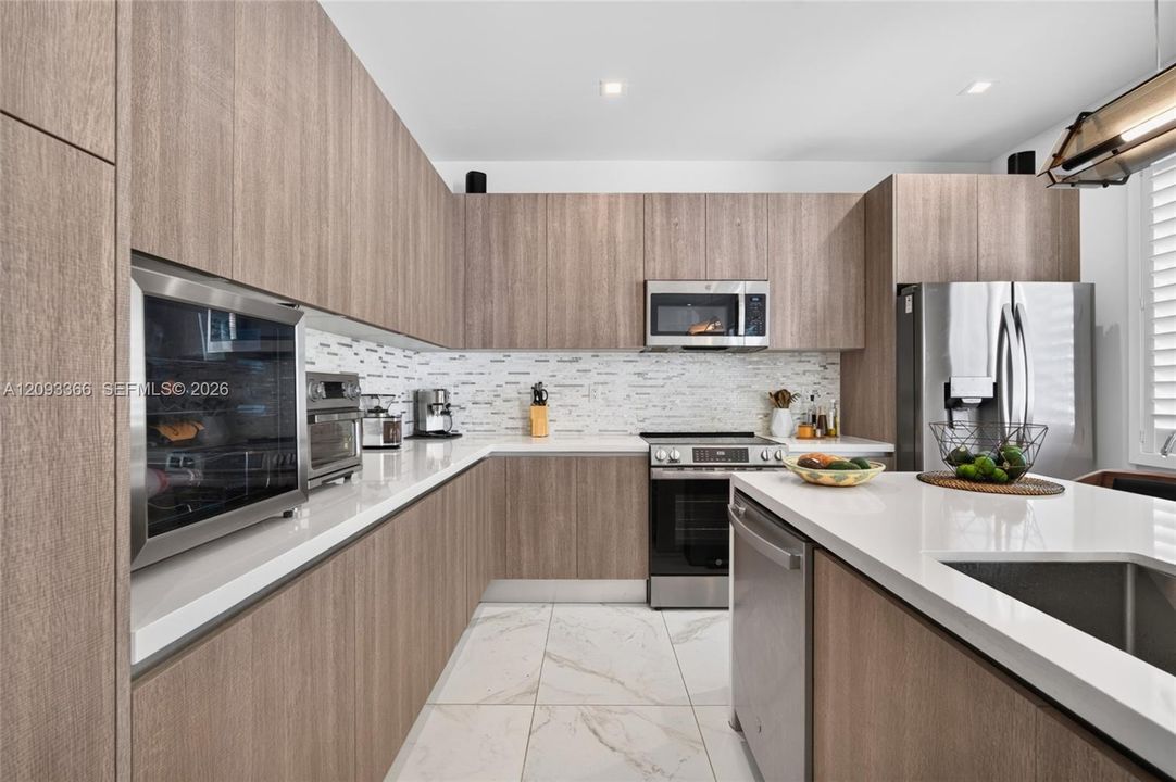 En Venta: $1,195,000 (4 camas, 4 baños, 2402 Pies cuadrados)