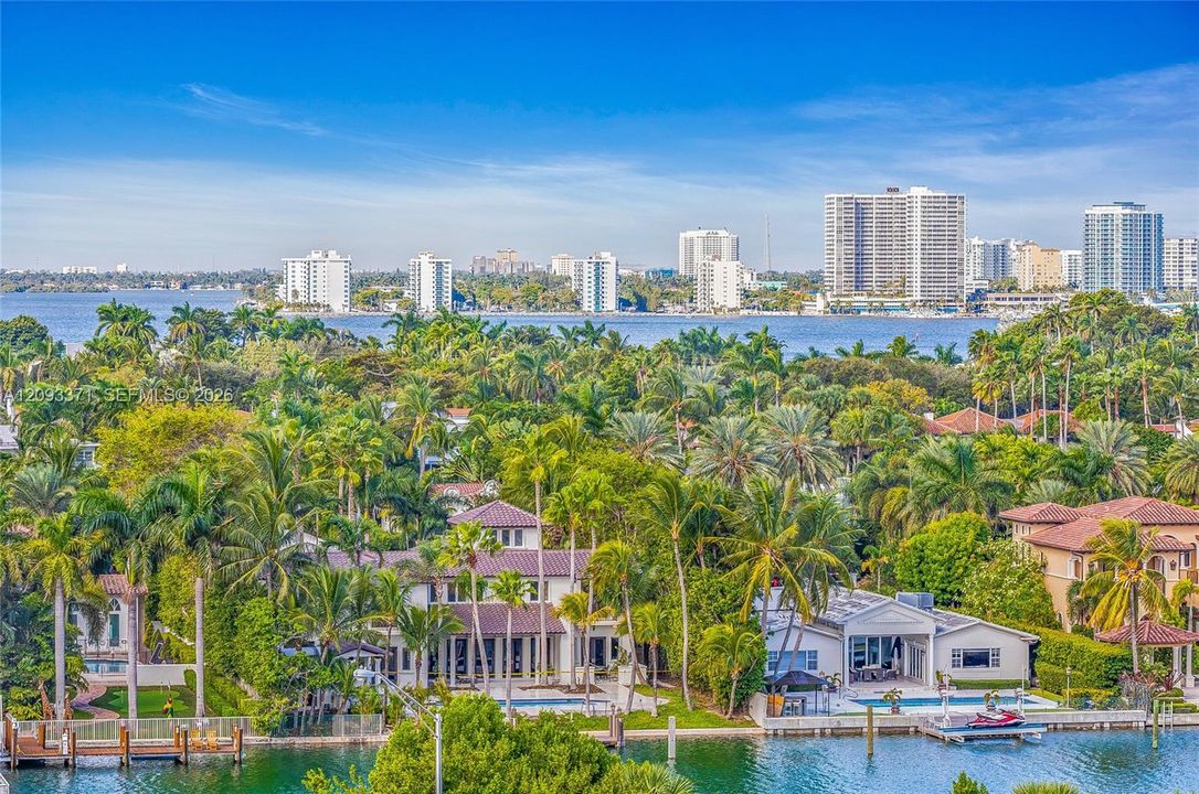 На продажу: $1,250,000 (2 спален, 2 ванн, 1340 Квадратных фут)