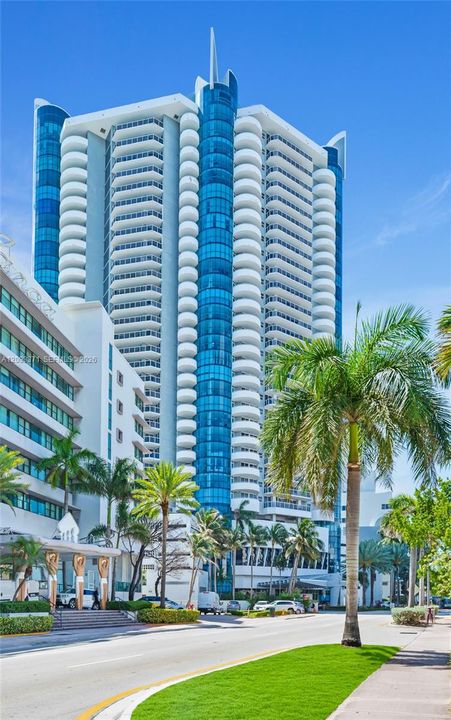 На продажу: $1,250,000 (2 спален, 2 ванн, 1340 Квадратных фут)