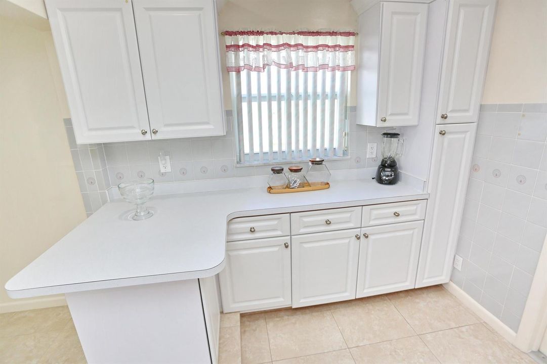013-032-Kitchen-4200x2800