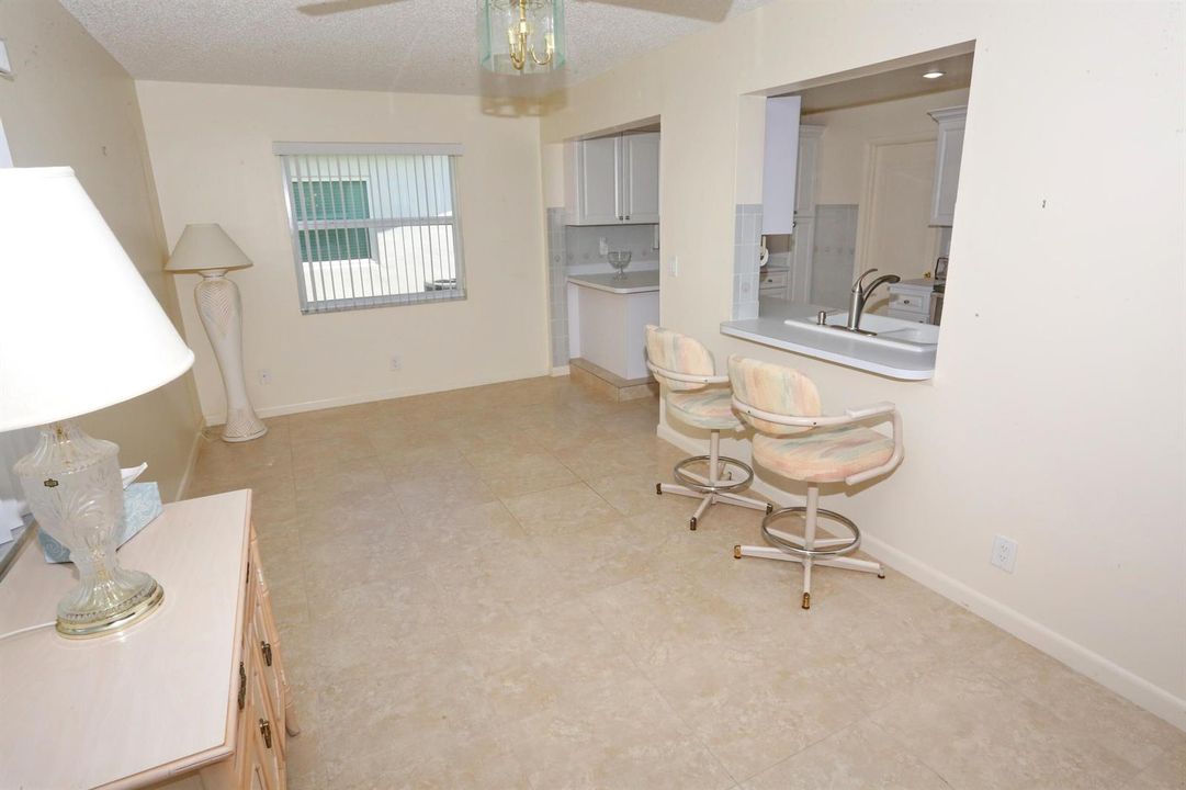 020-024-Family Room-4200x2800