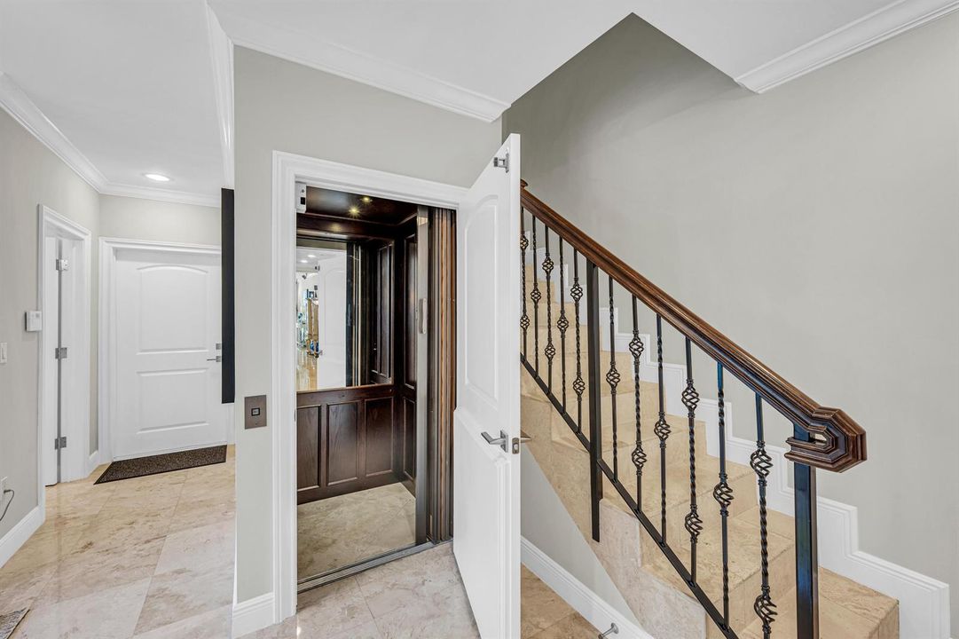 1419 NE 4TH PL-26