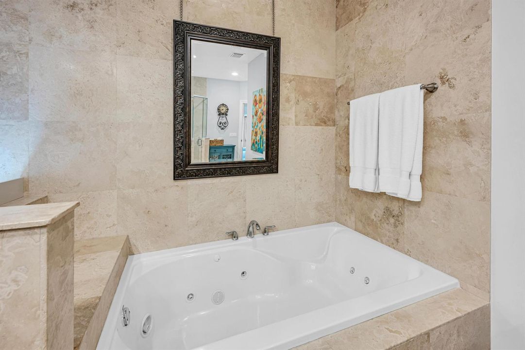 1419 NE 4TH PL-43