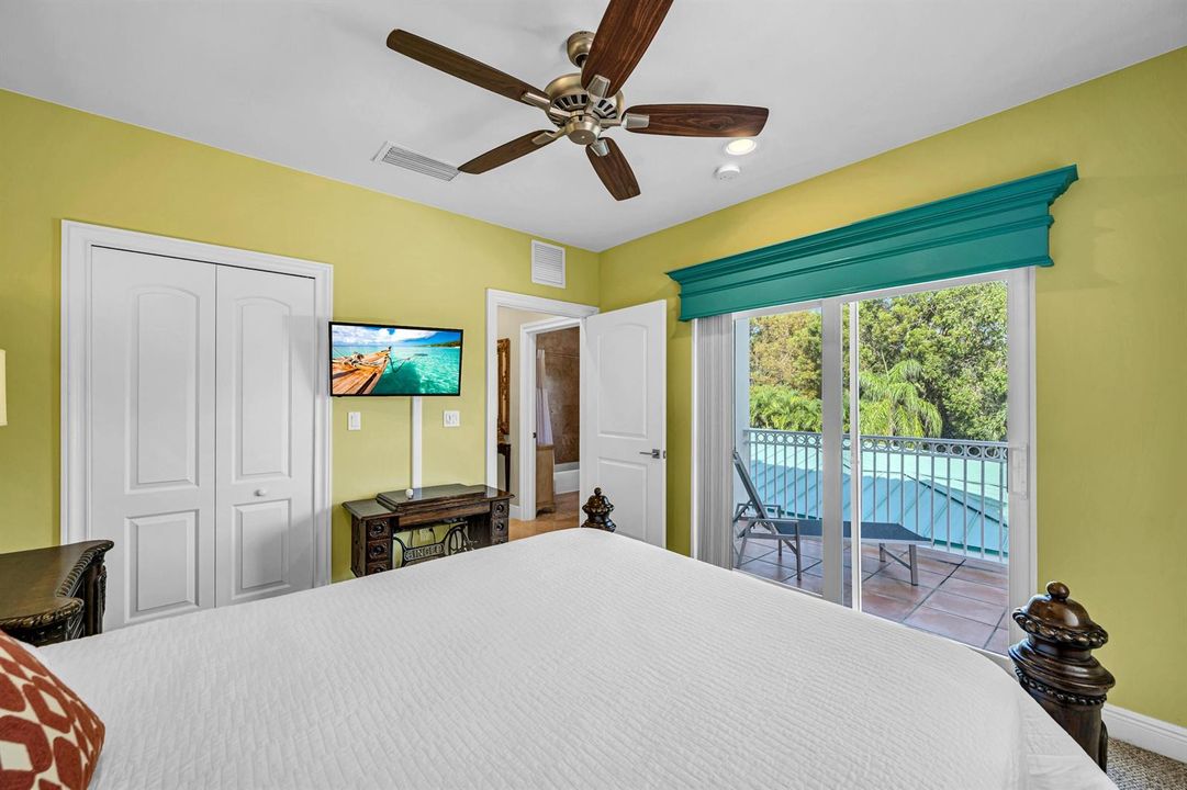 1419 NE 4TH PL-52