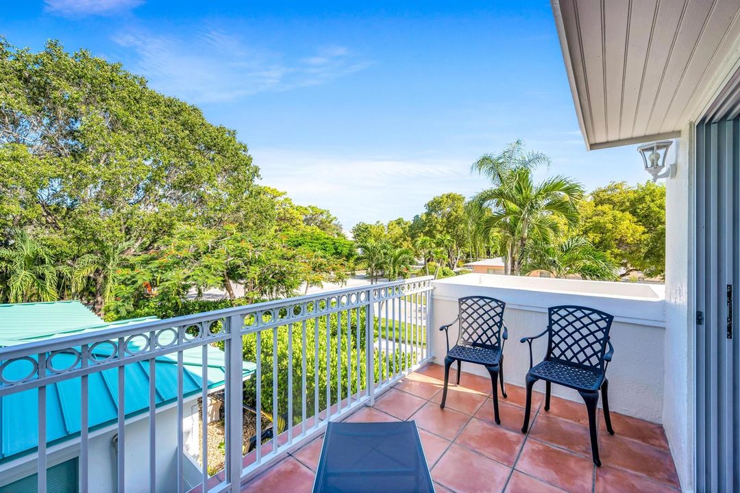1419 NE 4TH PL-51