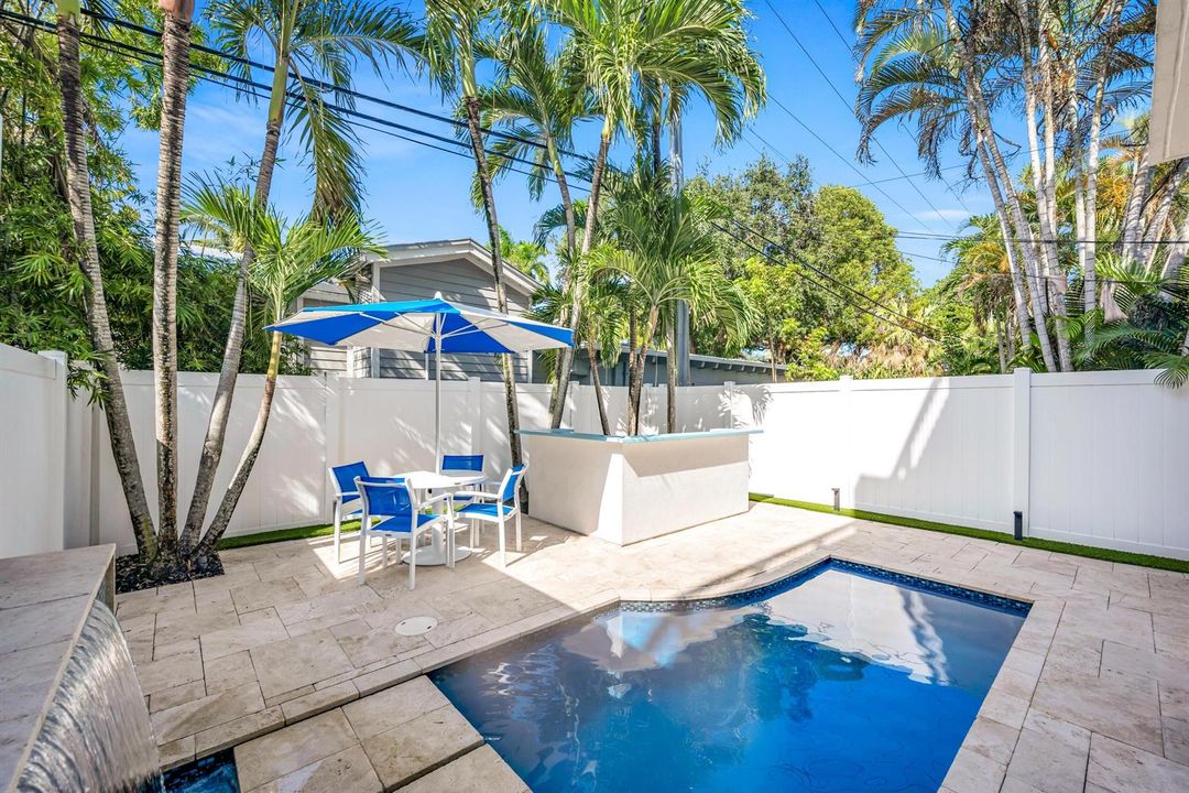 1419 NE 4TH PL-21