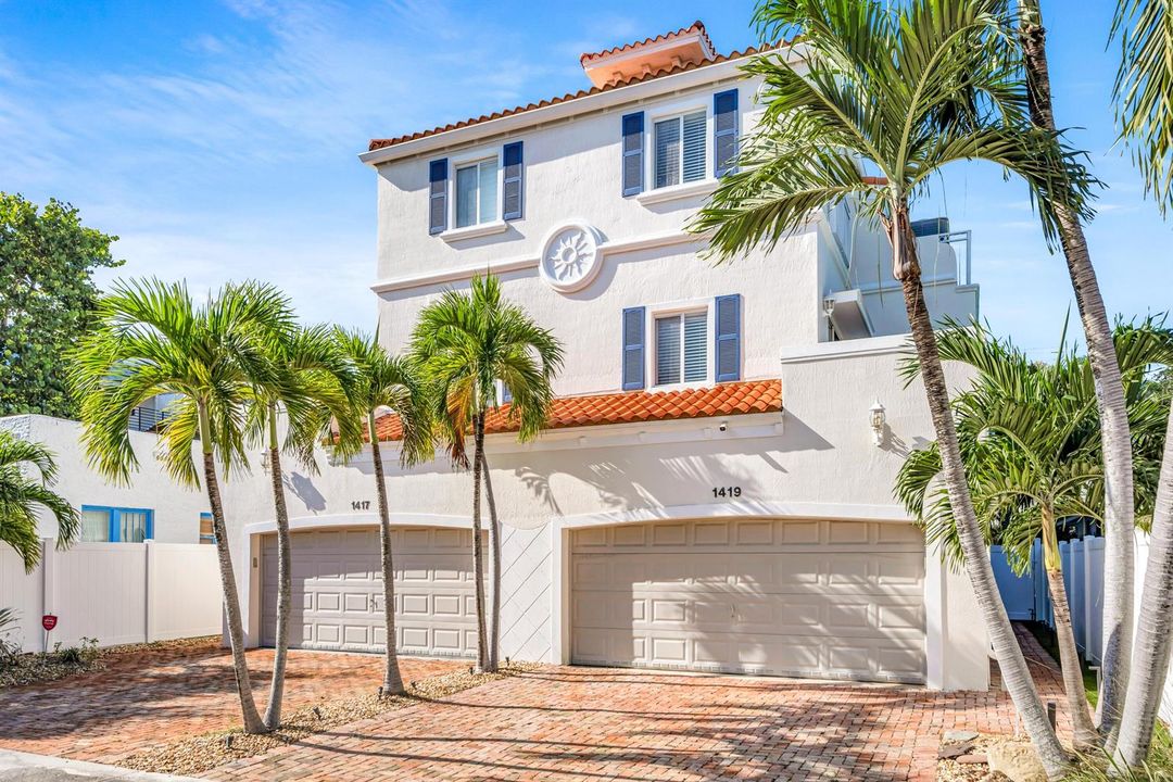 1419 NE 4TH PL-3