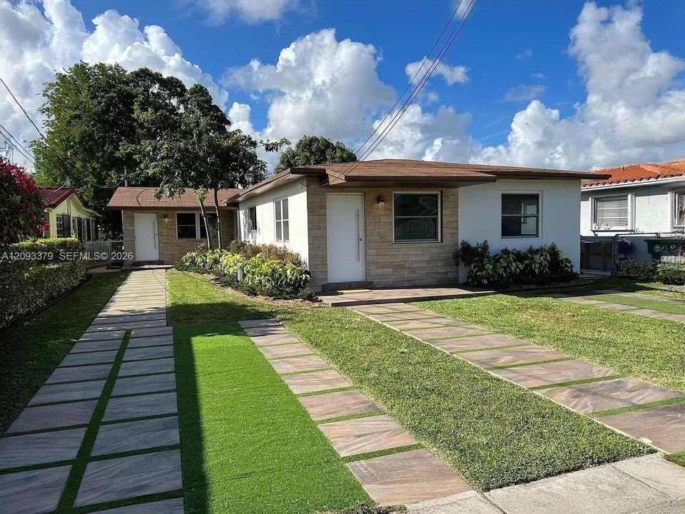 En Renta: $3,850 (3 camas, 2 baños, 1911 Pies cuadrados)