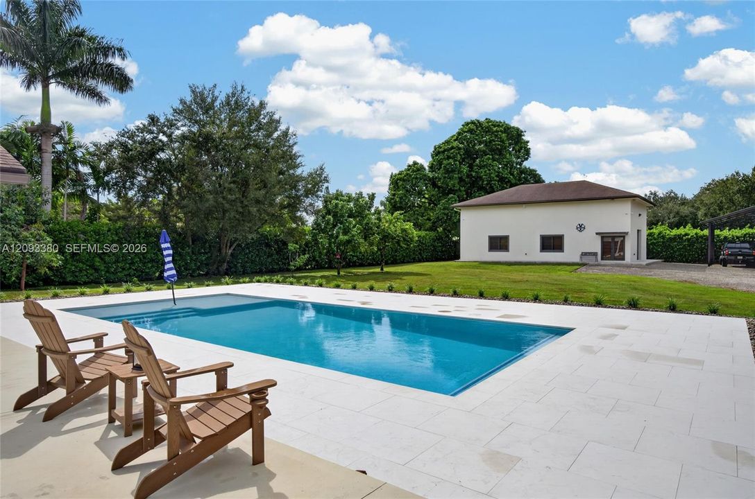 For Sale: $1,579,000 (3 beds, 3 baths, 2044 Square Feet)