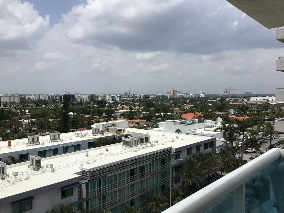 For Rent: $3,400 (2 beds, 2 baths, 1002 Square Feet)