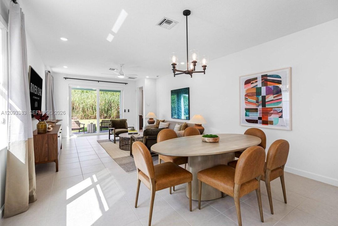 En Renta: $2,521 (3 camas, 2 baños, 1635 Pies cuadrados)