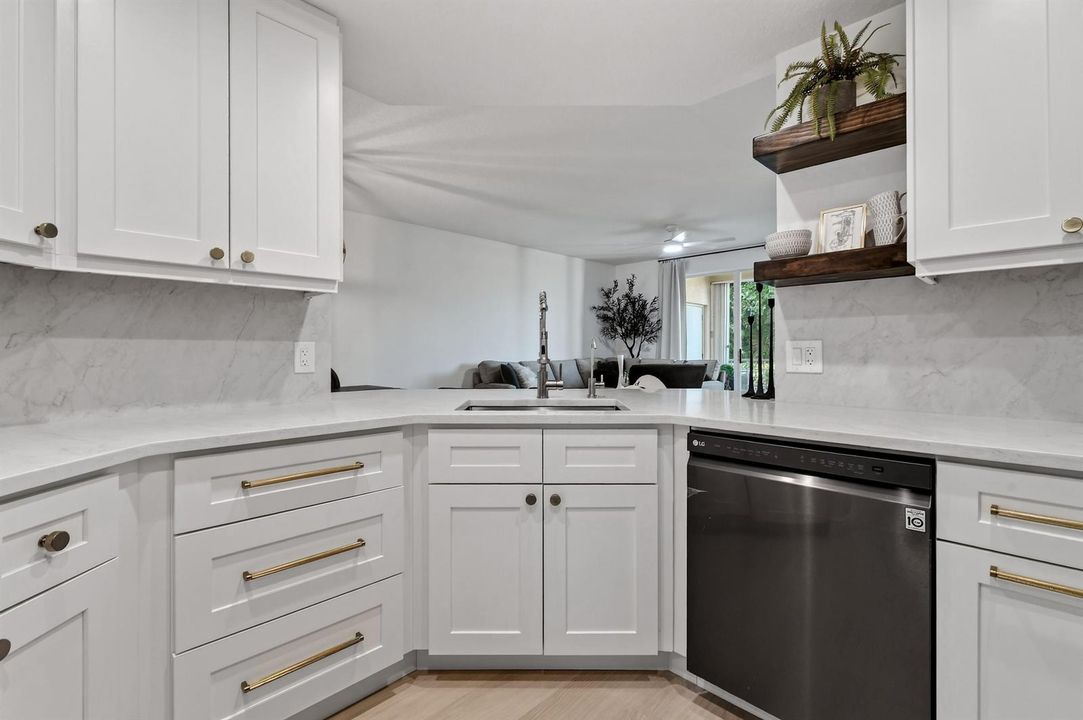 701-EMuirfieldCt(21)