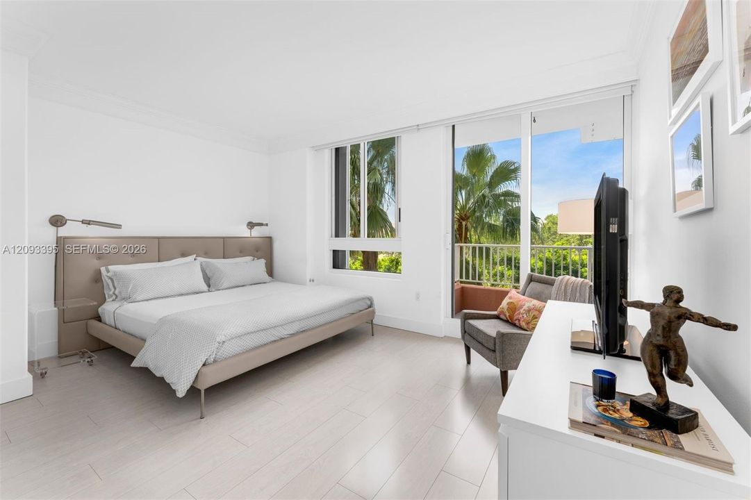 For Sale: $3,975,000 (3 beds, 4 baths, 3093 Square Feet)