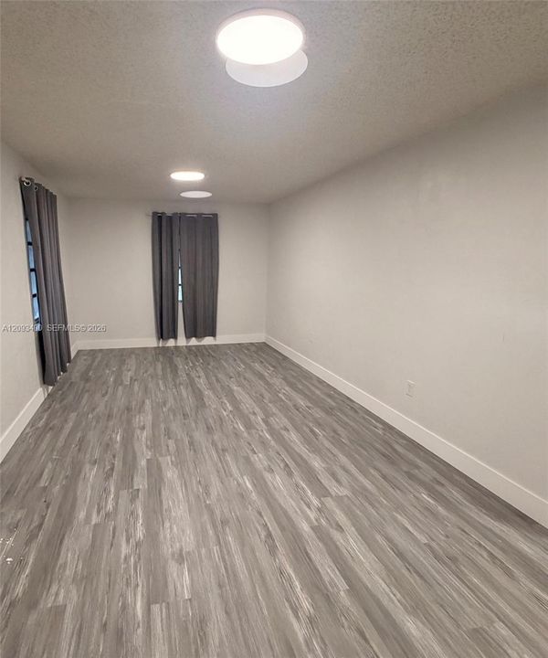For Sale: $500,000 (3 beds, 1 baths, 1032 Square Feet)