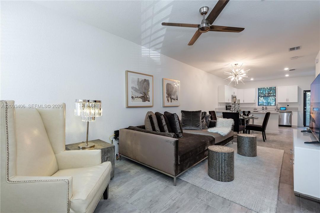 For Rent: $4,000 (3 beds, 2 baths, 1646 Square Feet)