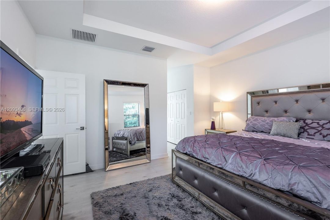 For Rent: $4,000 (3 beds, 2 baths, 1646 Square Feet)