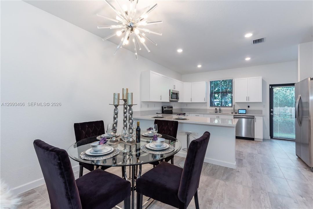 For Rent: $4,000 (3 beds, 2 baths, 1646 Square Feet)
