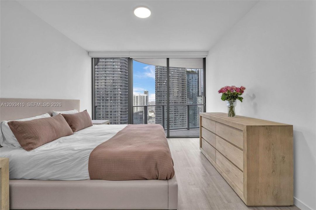 For Rent: $8,500 (2 beds, 2 baths, 1356 Square Feet)