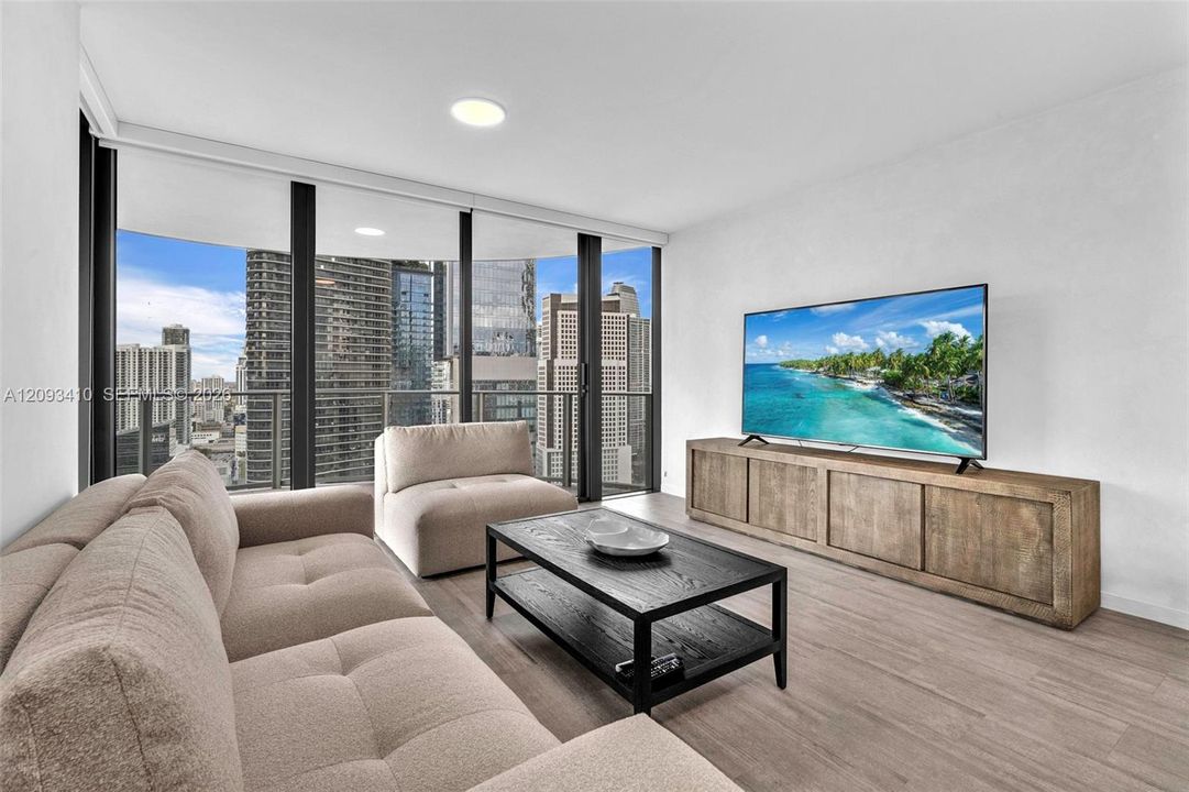 For Rent: $8,500 (2 beds, 2 baths, 1356 Square Feet)