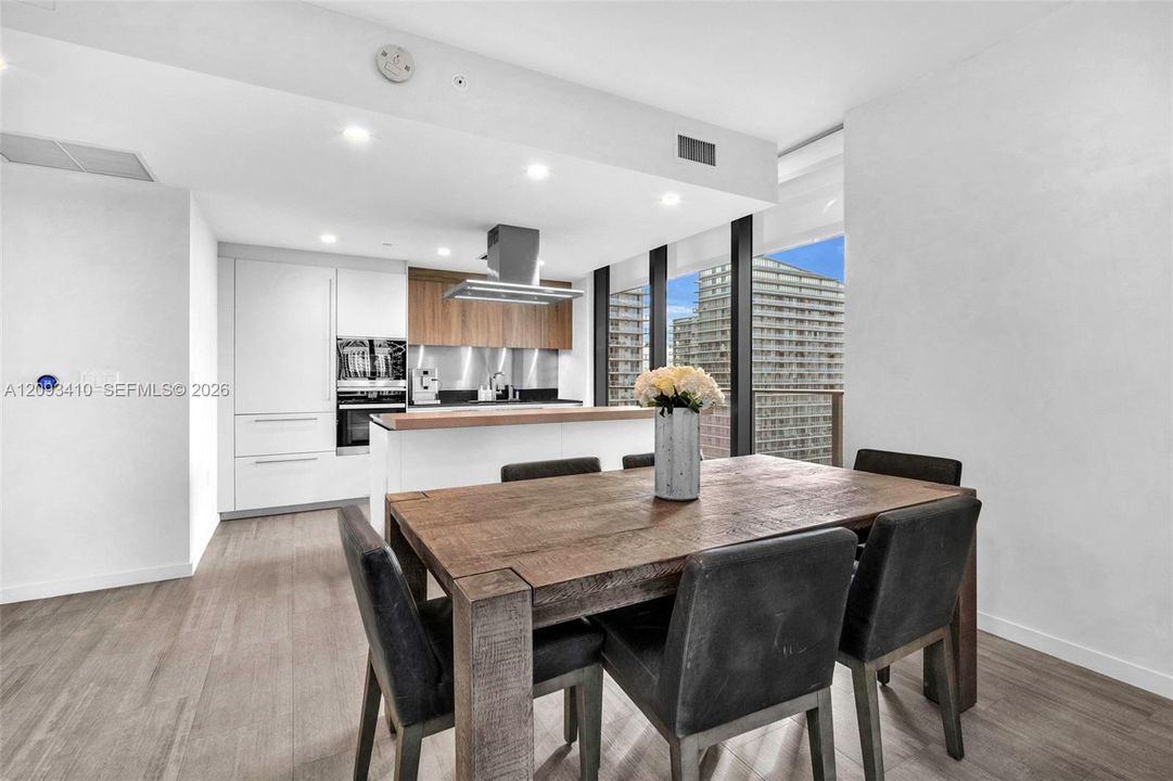 For Rent: $8,500 (2 beds, 2 baths, 1356 Square Feet)