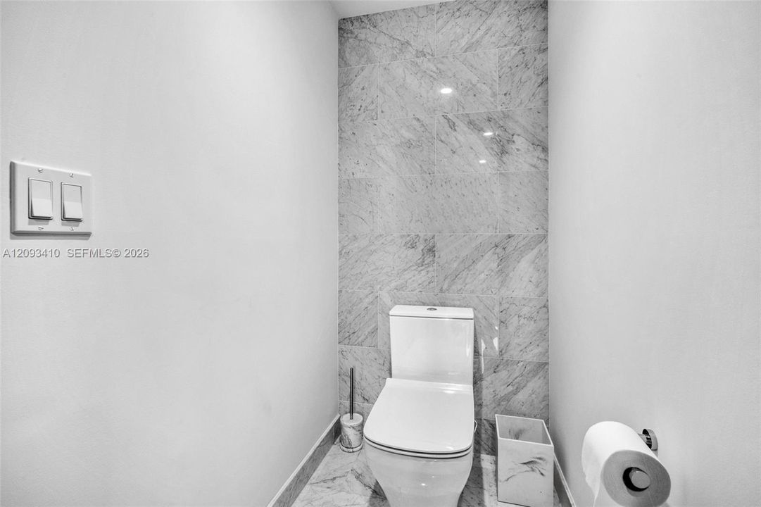 For Rent: $8,500 (2 beds, 2 baths, 1356 Square Feet)