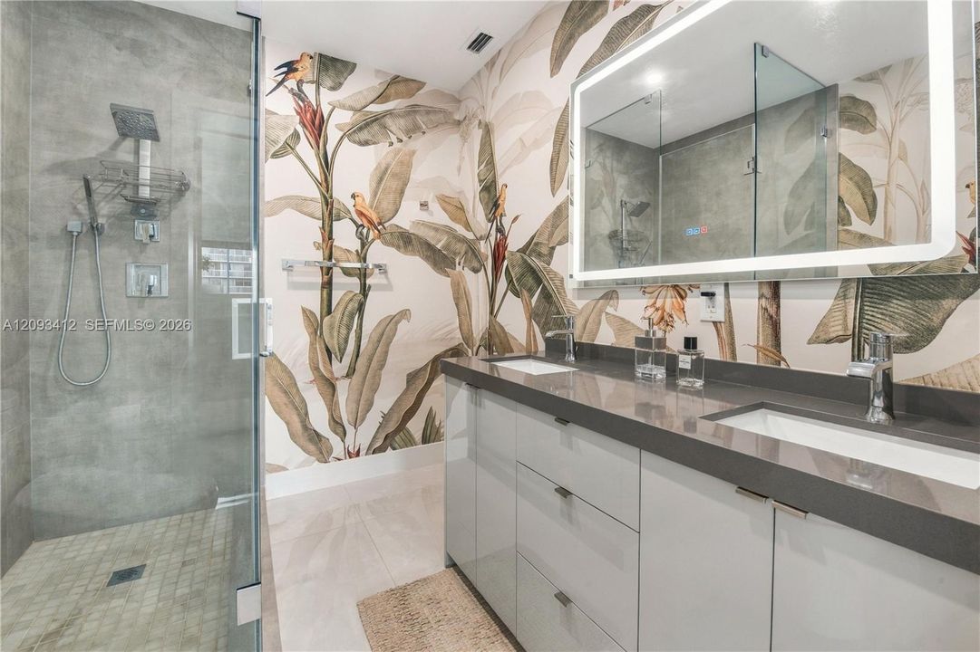 En Venta: $3,125,000 (3 camas, 2 baños, 1361 Pies cuadrados)