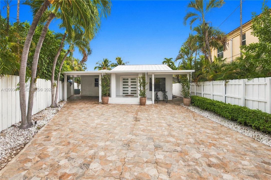 En Venta: $3,125,000 (3 camas, 2 baños, 1361 Pies cuadrados)