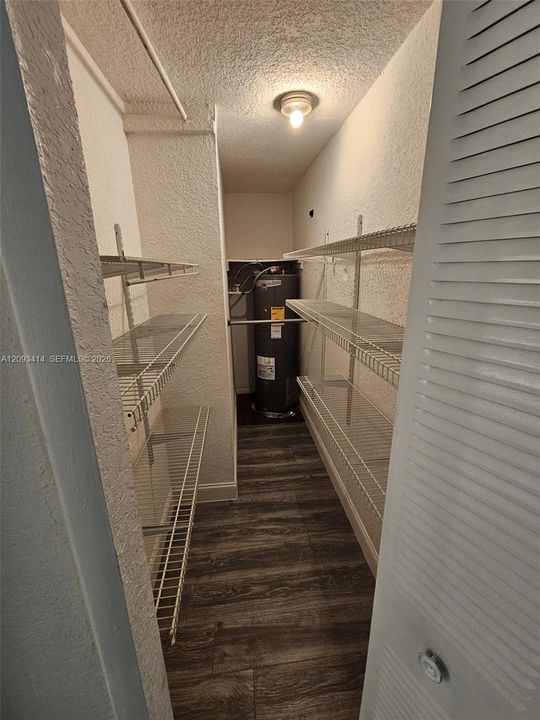 For Rent: $2,500 (2 beds, 2 baths, 925 Square Feet)