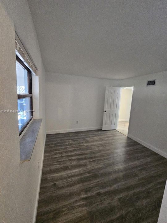 For Rent: $2,500 (2 beds, 2 baths, 925 Square Feet)